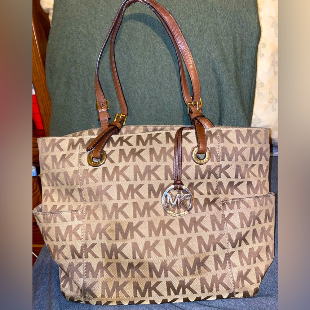 Michael Kors Brown & Tan Signature Tote Leather Shoulder Straps